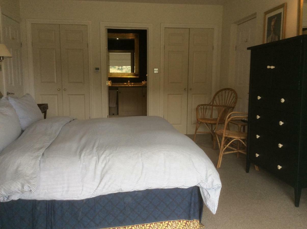 Bed and Breakfast Compass Rose Dartmouth Exterior foto
